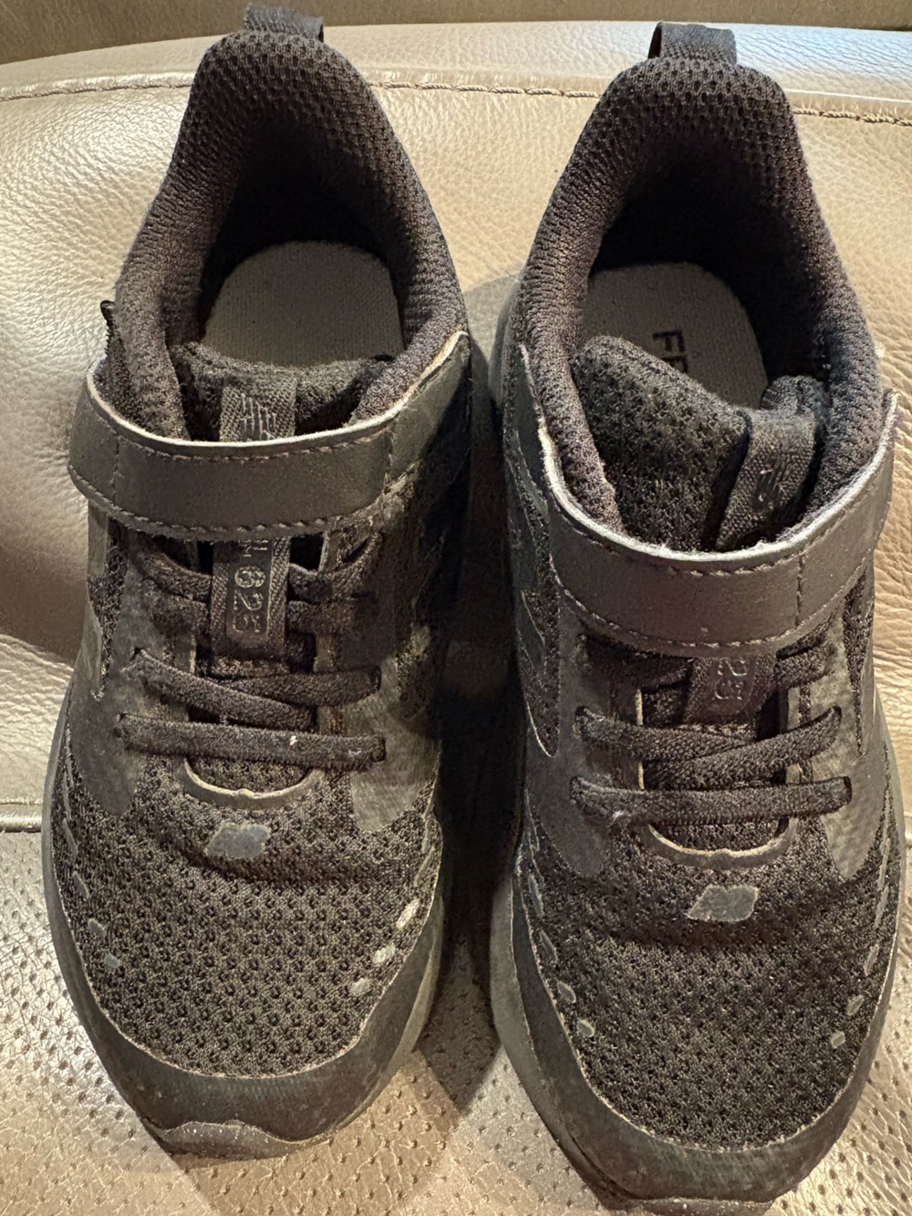 New Balance Kids Black Low-Top Sneakers